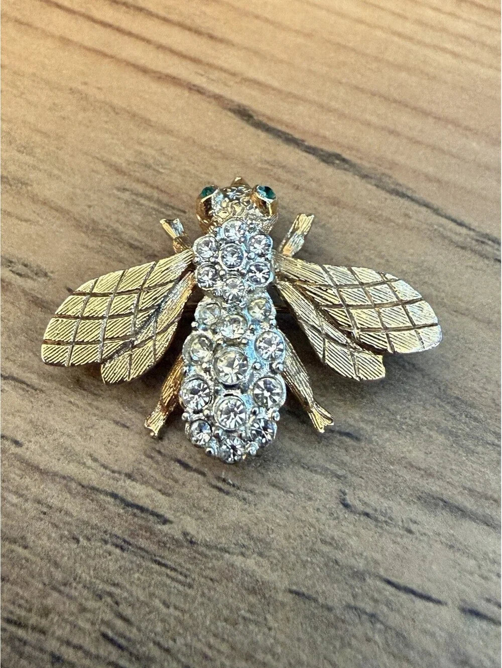 Signed Crystal BEE  BROOCH Pin Clear Rhinestones Green Eyes Gold Tone